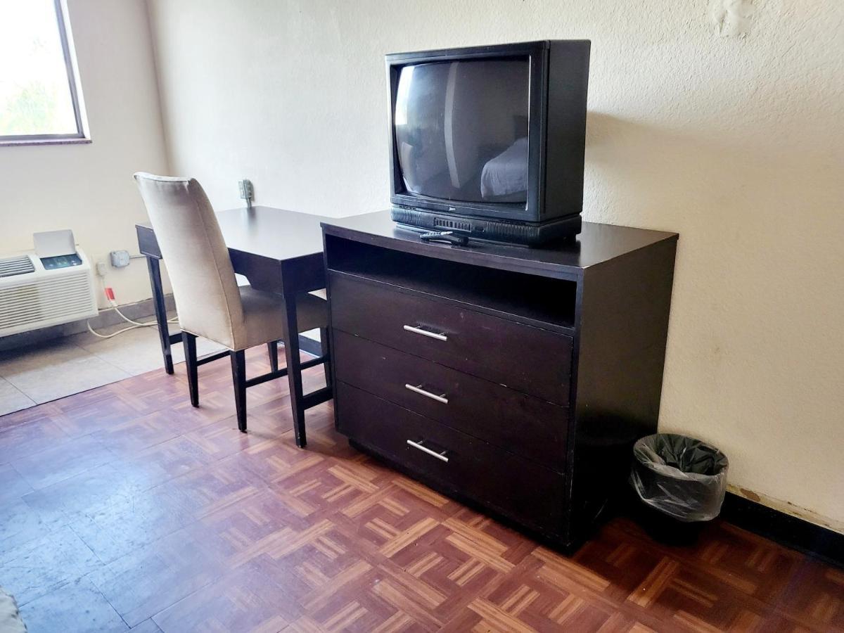 Metro Inn & Suites แจ็กสันวิลล์ ภายนอก รูปภาพ