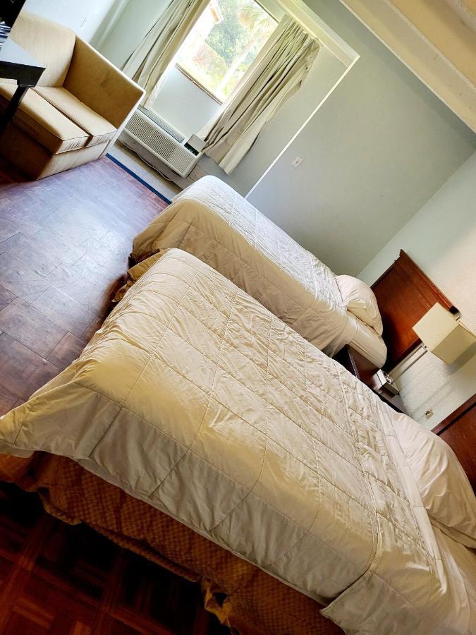 Metro Inn & Suites แจ็กสันวิลล์ ภายนอก รูปภาพ